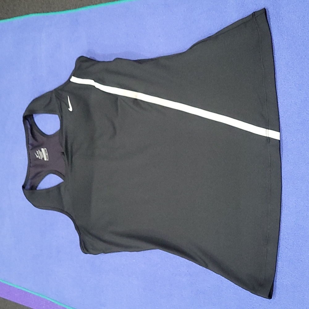 Nike tennis black racerback tank top, size M - Picture 2 of 11